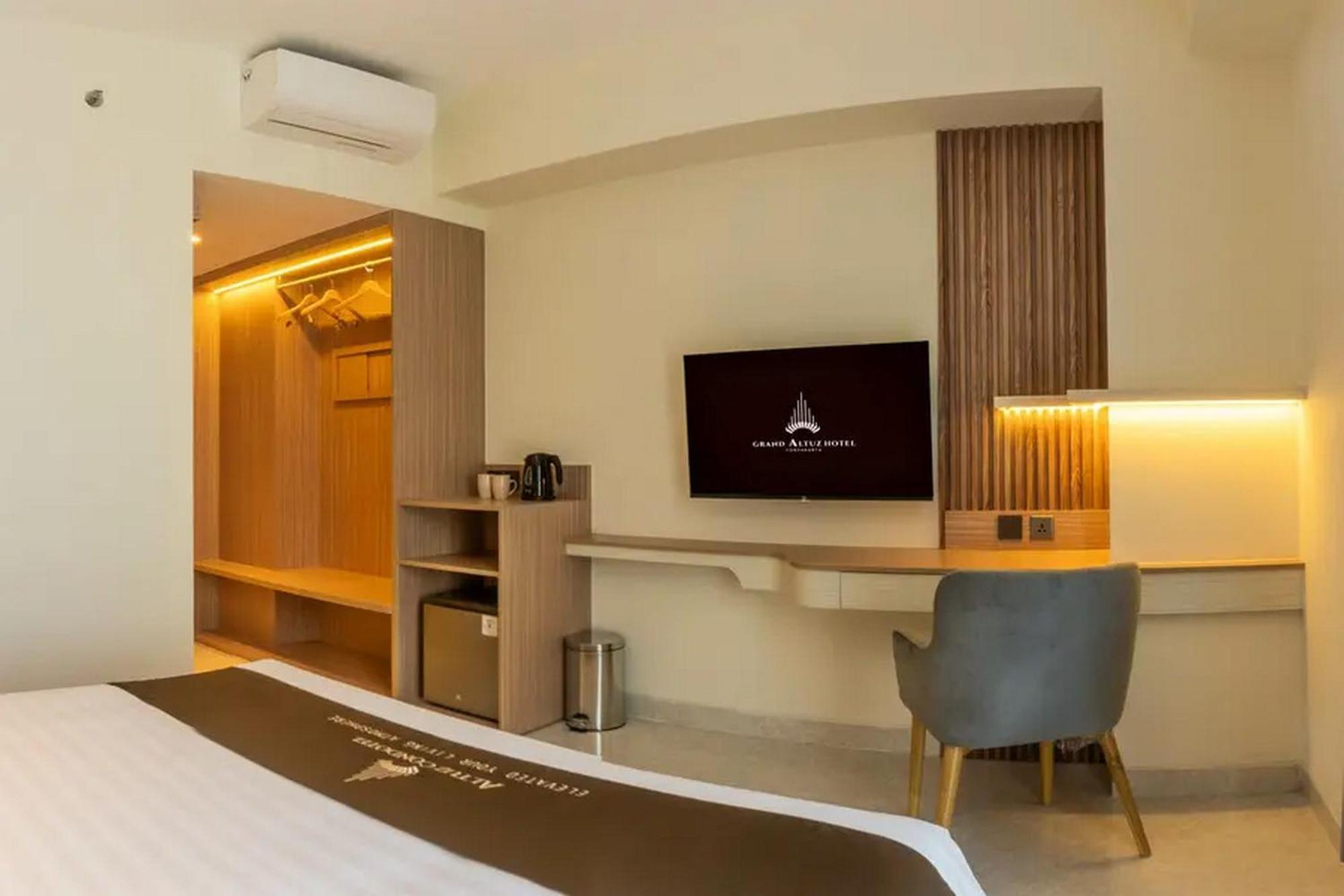 Redliving Apartemen Premium Exclusive Seturan Джок'якарта Екстер'єр фото
